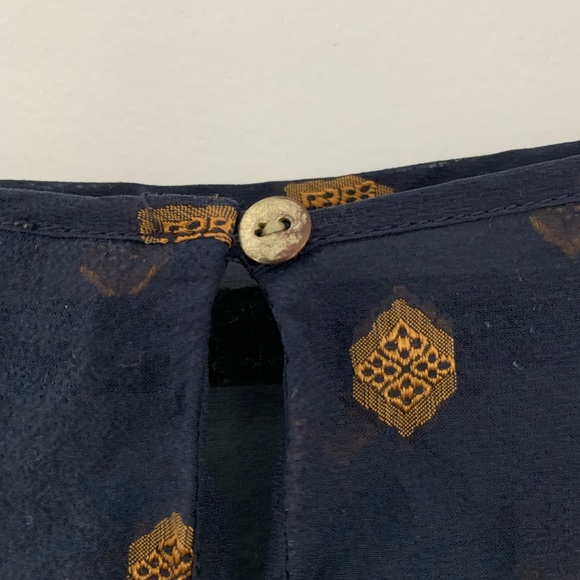 Club Monaco Silk Top - Picture 4 of 4